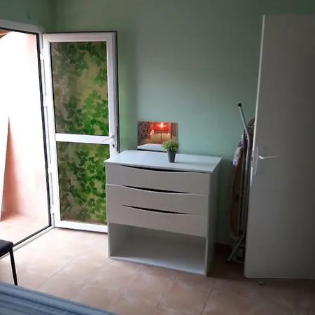 Art Apartment *